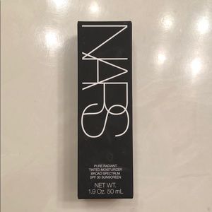 NARS Pure Radiant Tinted Moisturizer